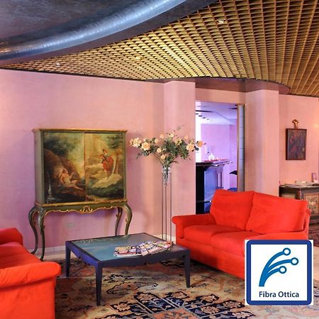 Hotel Ariane Тиене Екстериор снимка